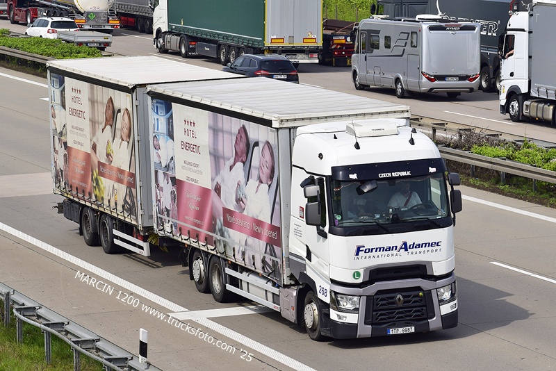 _DSC4584 FORMAN ADAMEC-crop-RANGE-T.JPG