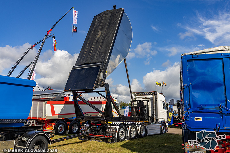 Scania R730 Maskin & Transport & Kran.jpg