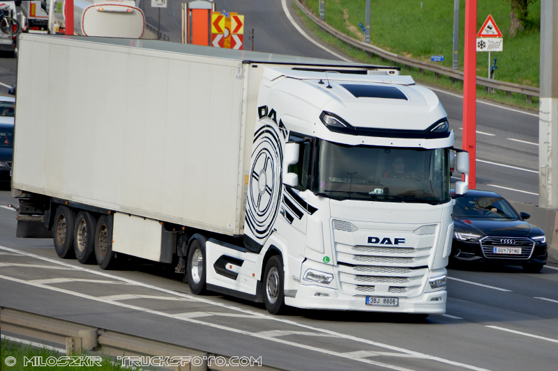 Daf XG_DB Oil_4750.JPG