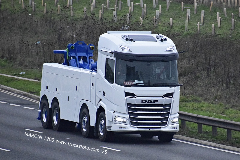 _DSC0455 HOLOWNIK-crop-DAF XF.JPG