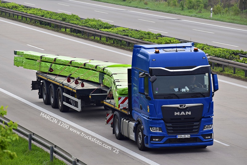 _DSC4216 MAN TGX II-crop-----.JPG