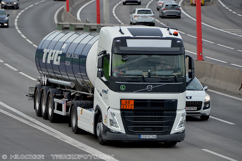 Volvo FH5_TPG_4331.JPG