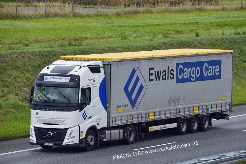 _DSC3111 EWALS CARGO CARE-crop-VOLVO FH AERO.JPG