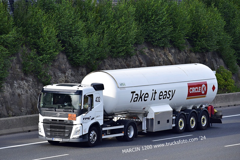 _DSC00011 (1183) TPG-crop-VOLVO FM5.JPG