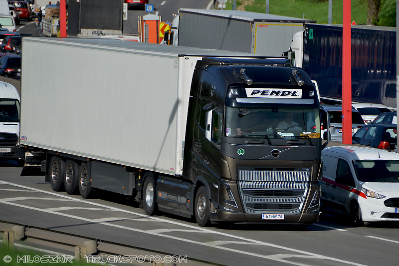 Volvo FH5_Pendl_3977.JPG