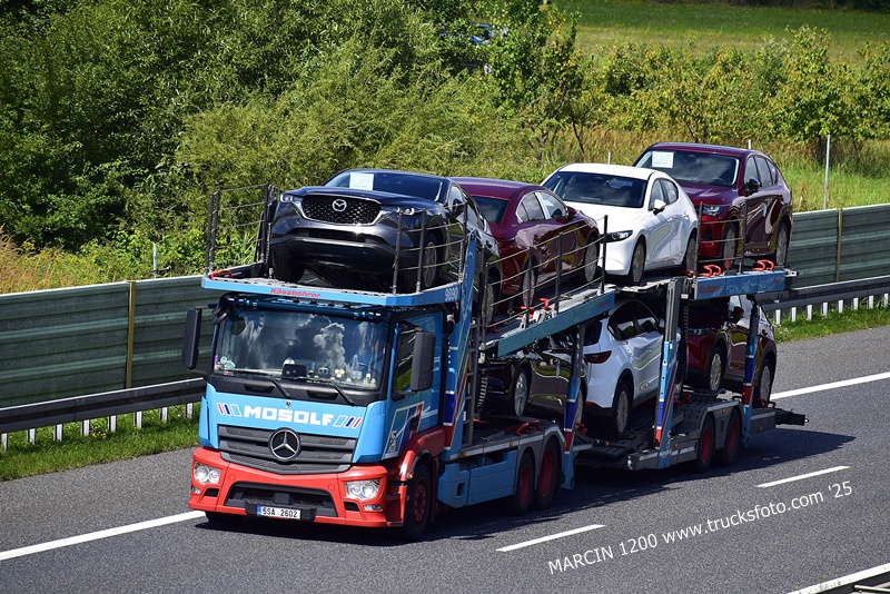 _DSC5801 MOSOLF-crop-Actros.JPG