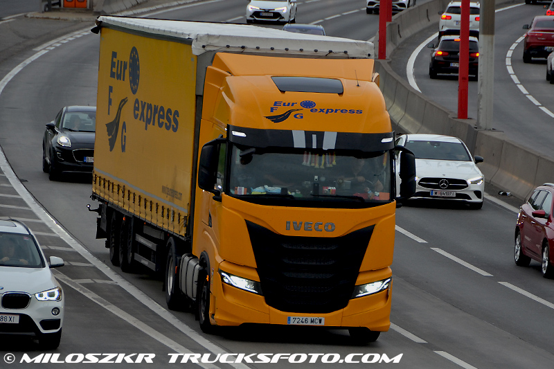 Iveco S-way_F.G. EuroExpress_4278.JPG