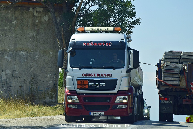 _DSC7692-crop-MAN TGS.JPG