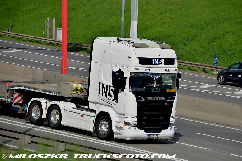 Scania V8_Ins_4621.JPG