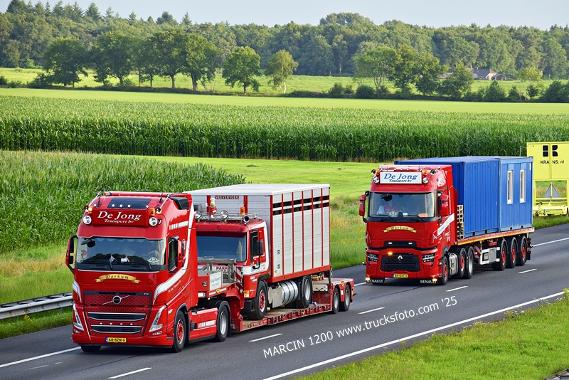 DE JONG TRANSPORT BV (2)-crop-VOLVO FH5 - RENAULT RANGE-T EVO.JPG