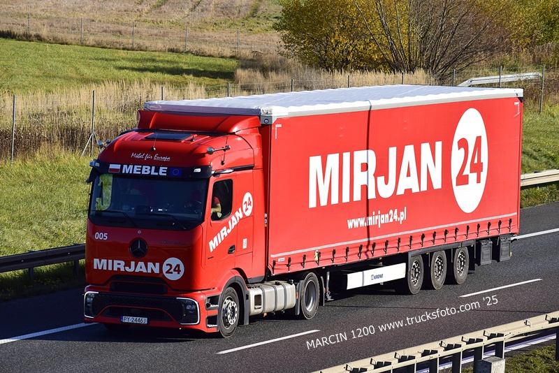 _DSC4026 MIRJAN-crop-ActrosL ProCabin.JPG