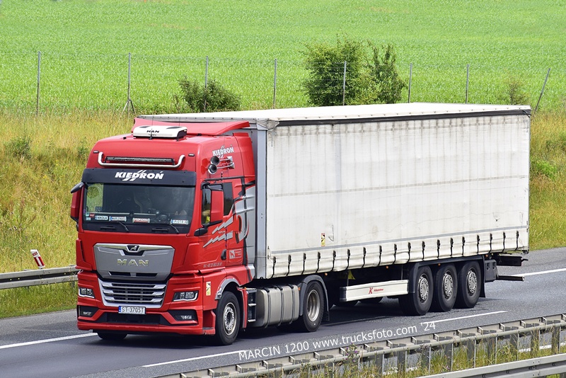 _DSC00011 (927) KIEDROŃ-crop-MAN TGX II.JPG