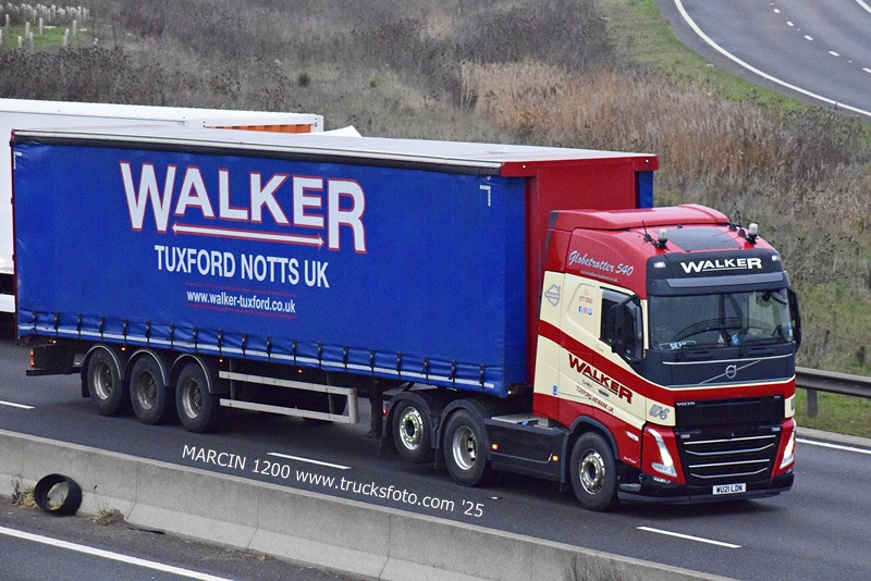 _DSC9991 WALKER-crop-VOLVO FH5.JPG