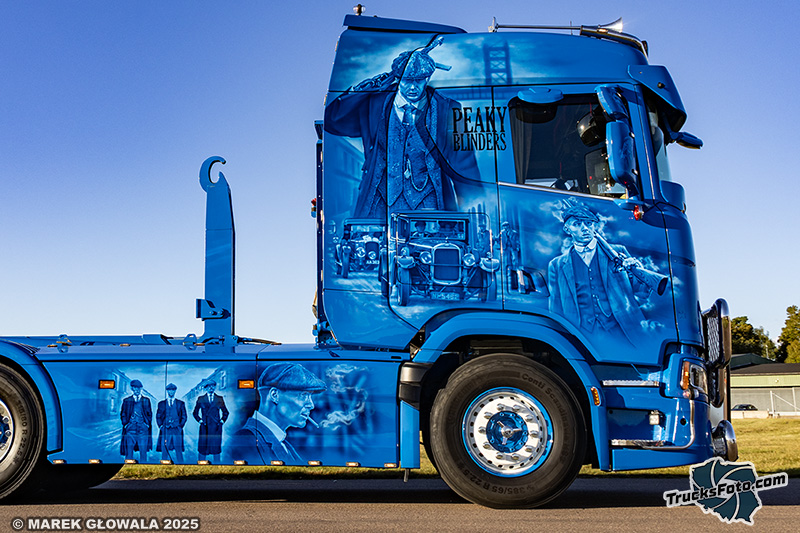 Scania R590 - Molanders Birmingham.jpg