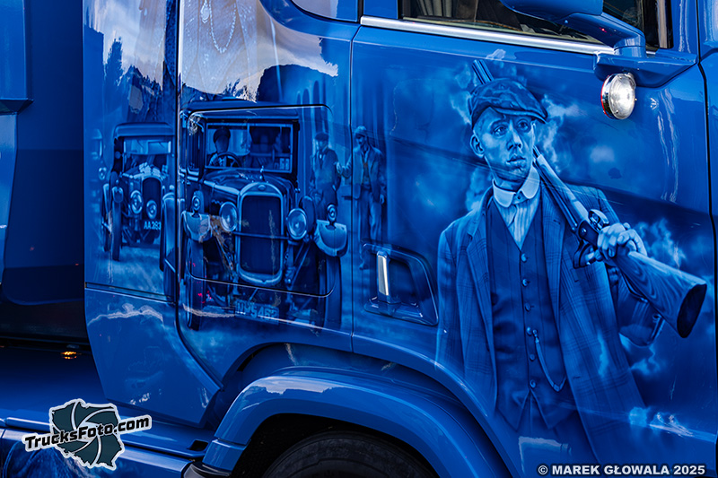 Scania R590 -Molanders Peaky Blinders Birmingham.jpg