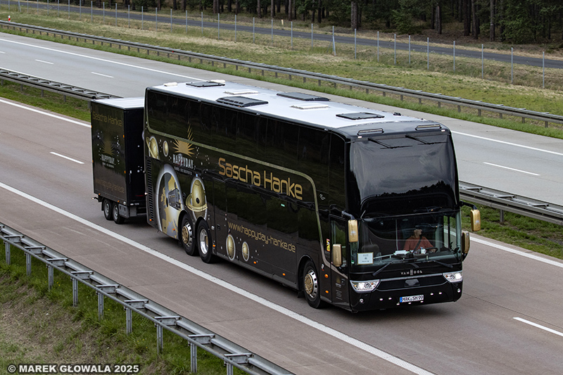 Van Hool Astomega - Sascha Hanke happyday.jpg