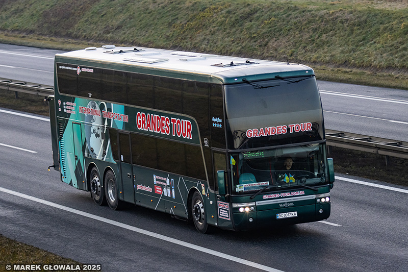Van Hool TD925 Astromega - Grandes Tour.jpg