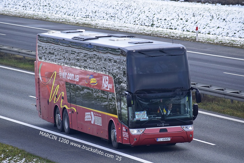 _DSC6295 VAN HOOL-crop-Van Hool TDX27 Astromega KLR Bus.JPG
