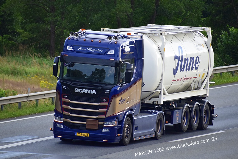 _DSC8198 ANNE MEIJNDERT-crop-SCANIA S.JPG