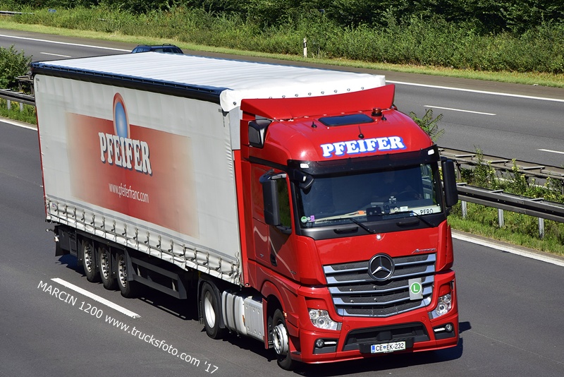 _DSC4616 Pfeifer-crop-ACTROS MP4.JPG