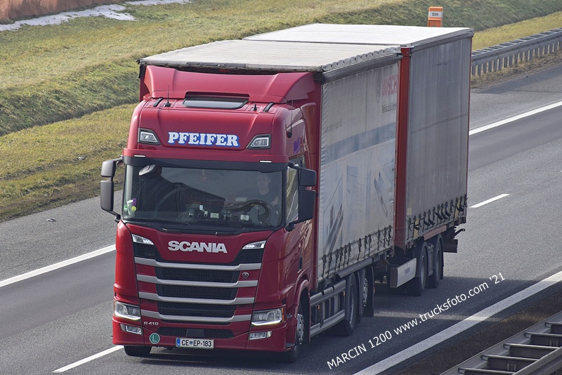 _DSC4072 PFEIFER-crop-SCANIA R410 NG.JPG