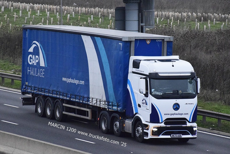 _DSC9990 GAP HAULAGE-crop-ActrosL ProCabin.JPG