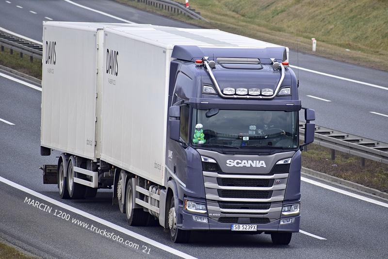 _DSC4771 DAVIS-crop-SCANIA R450 NG.JPG