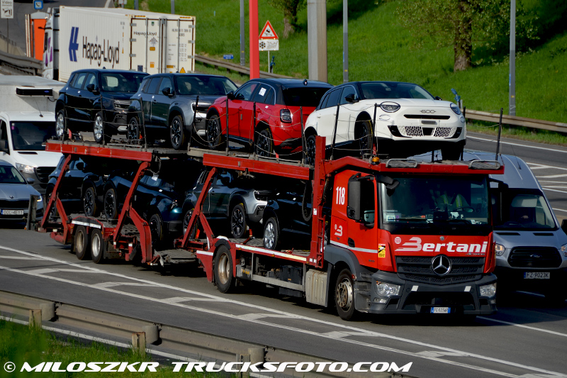 Mercedes Benz Actros MP4_Bertani_4758.JPG