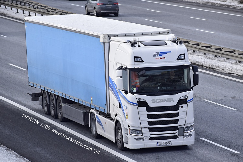 _DSC00011 (2614) DOTRANS-crop-SCANIA S.JPG