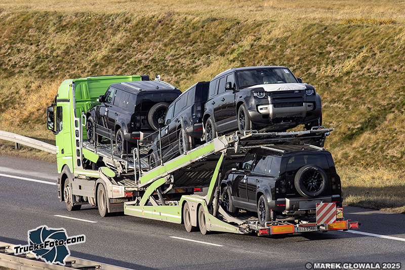 Mercedes-Benz Actros - Adampol.jpg