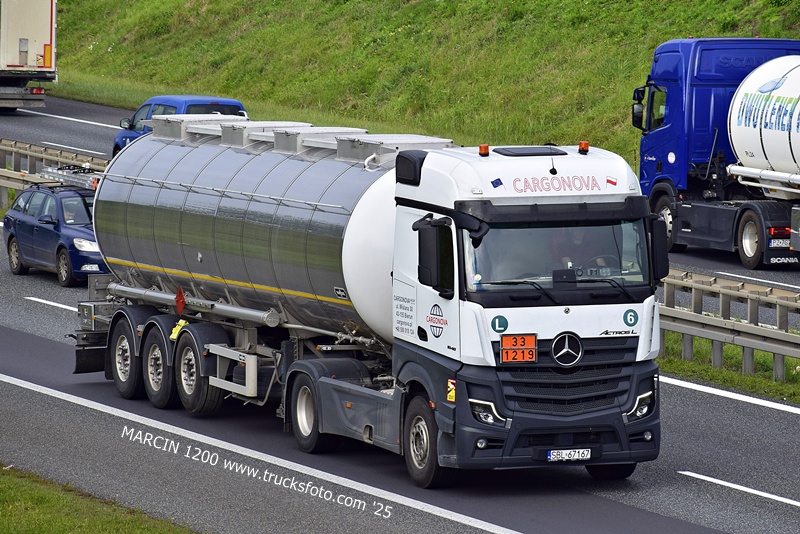 _DSC3139 CARGONOVA-crop-ActrosL MP5.JPG