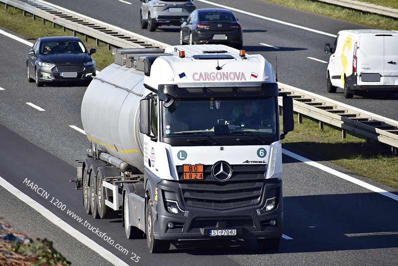 _DSC4062 CARGONOVA-crop-ActrosL MP5.JPG