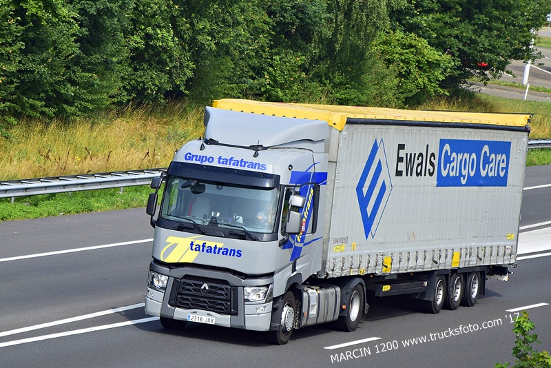 _DSC5043 TAFATRANS-crop-RENAULT RANGE-T.JPG