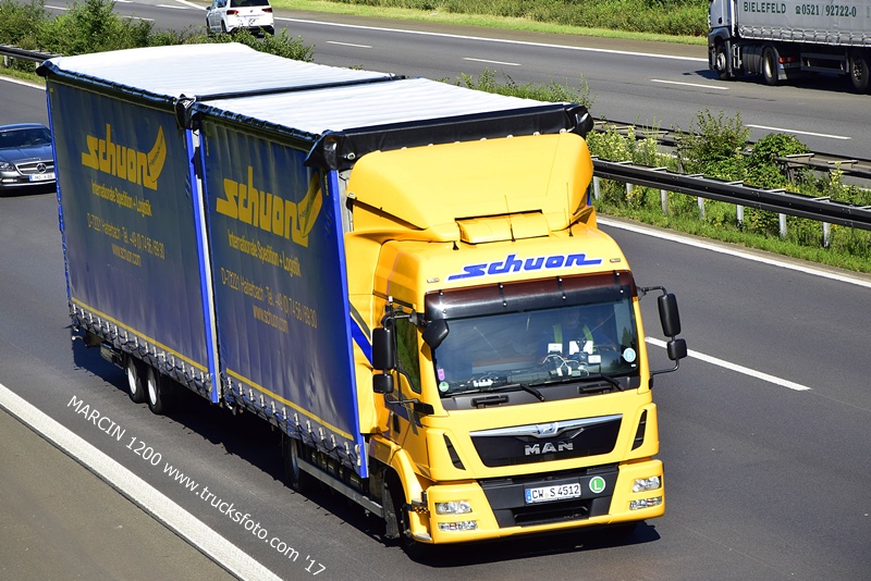 _DSC4450 SCHUON-crop-MAN TGL.JPG