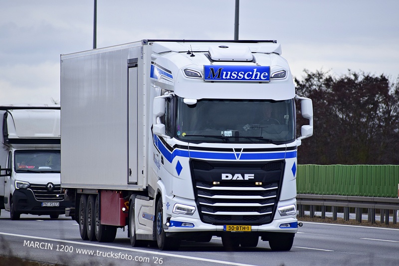 _DSC1729 MUSSCHE-crop-DAF XG.JPG