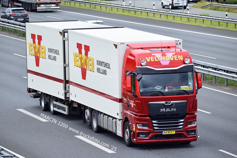 _DSC9492 VELTHOVEN-crop-MAN TGX II.JPG