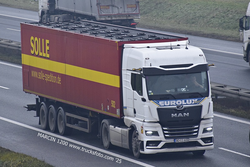 _DSC6495 EUROLUX-crop-MAN TGX II.JPG
