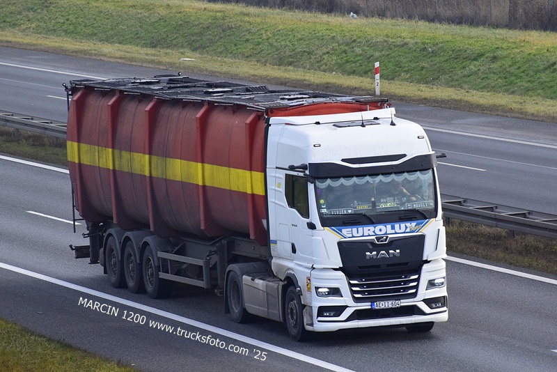 _DSC8865 EUROLUX-crop-MAN TGX II.JPG