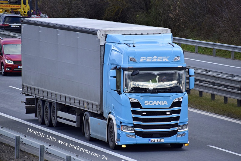 _DSC0678 PESEK-crop-SCANIA R.JPG