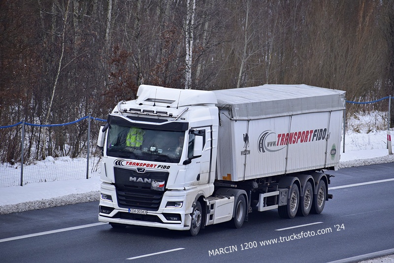 _DSC00011 (2566) TRANSPORT FIDO-crop-MAN TGX II.JPG
