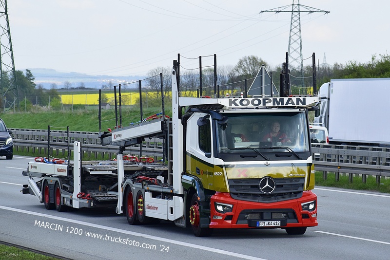 _DSC2237 KOOPMAN-crop-ACTROS.JPG