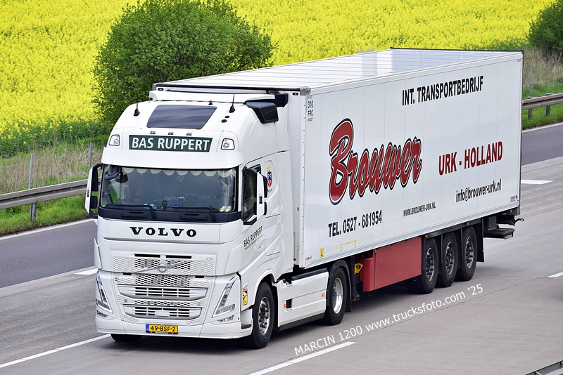 _DSC5053 Bas Ruppert-crop-VOLVO FH5.JPG