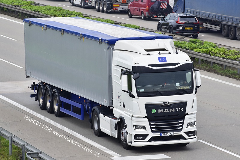 _DSC4148 GUSE-crop-MAN TGX II.JPG