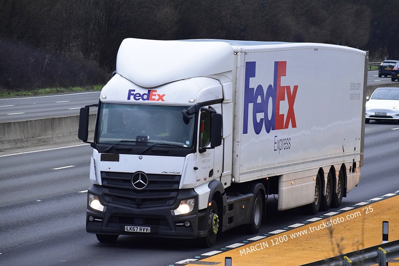 _DSC9123 FEDEX-crop-ACTROS MP4.JPG