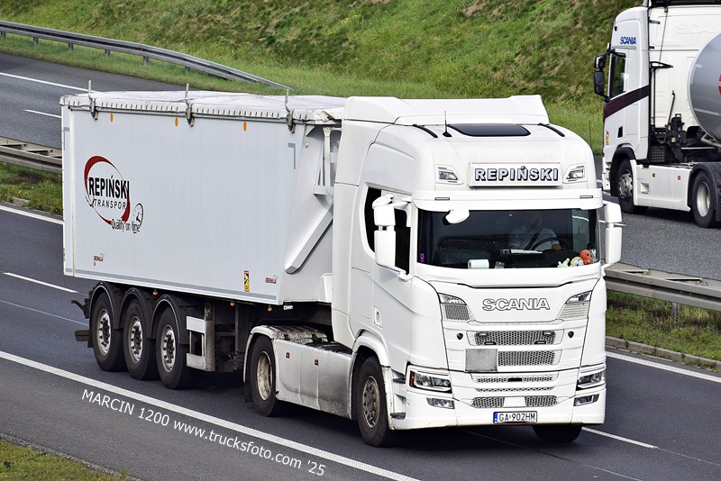 _DSC2883 REPIŃSKI-crop-SCANIA R.JPG
