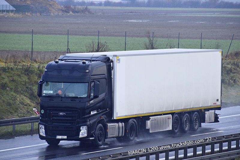 _DSC9214 TURBAŃSCY-crop-FORD F-MAX.JPG