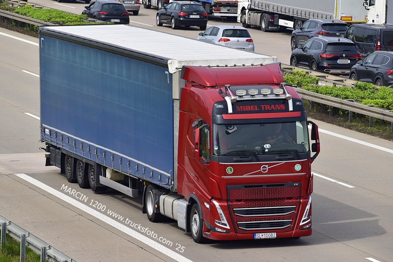 _DSC4647 MIBEL TRANS-crop-VOLVO FH5.JPG