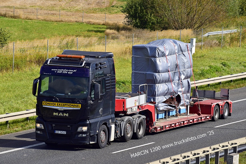 _DSC2462 CENTROLAS-crop-MAN TGX.JPG