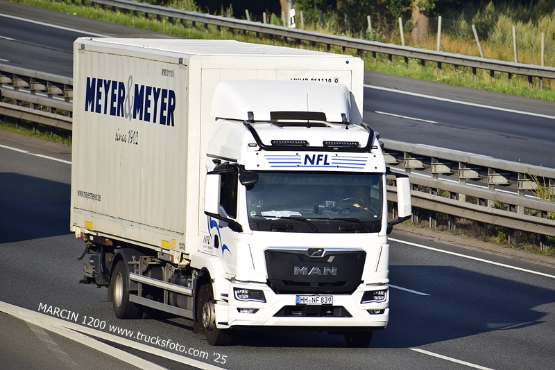 _DSC8358 NFL-crop-MAN.JPG