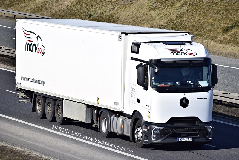 _DSC2759 MARKPOL-crop-ActrosL ProCabin.JPG